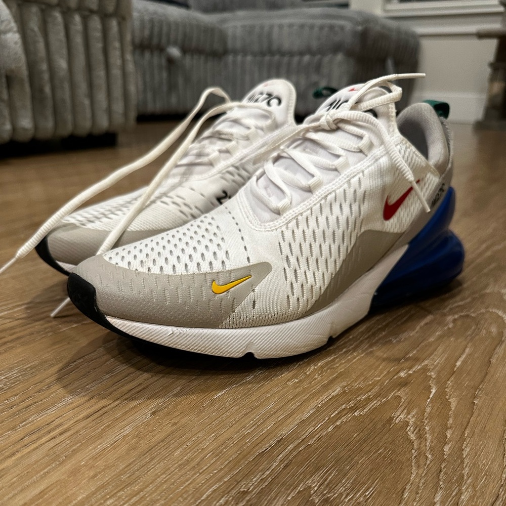 Nike Air Max 270 - Picture 2 of 5
